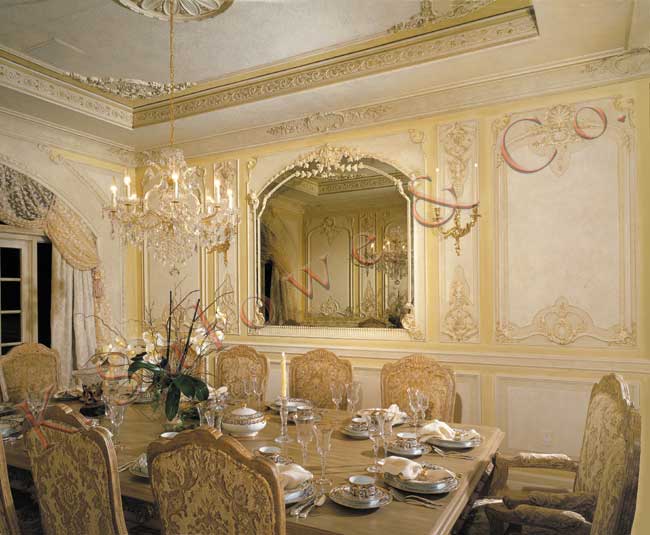 Porta com Boiseries e Pintura Pastel: Elegância Romântica - inspiração