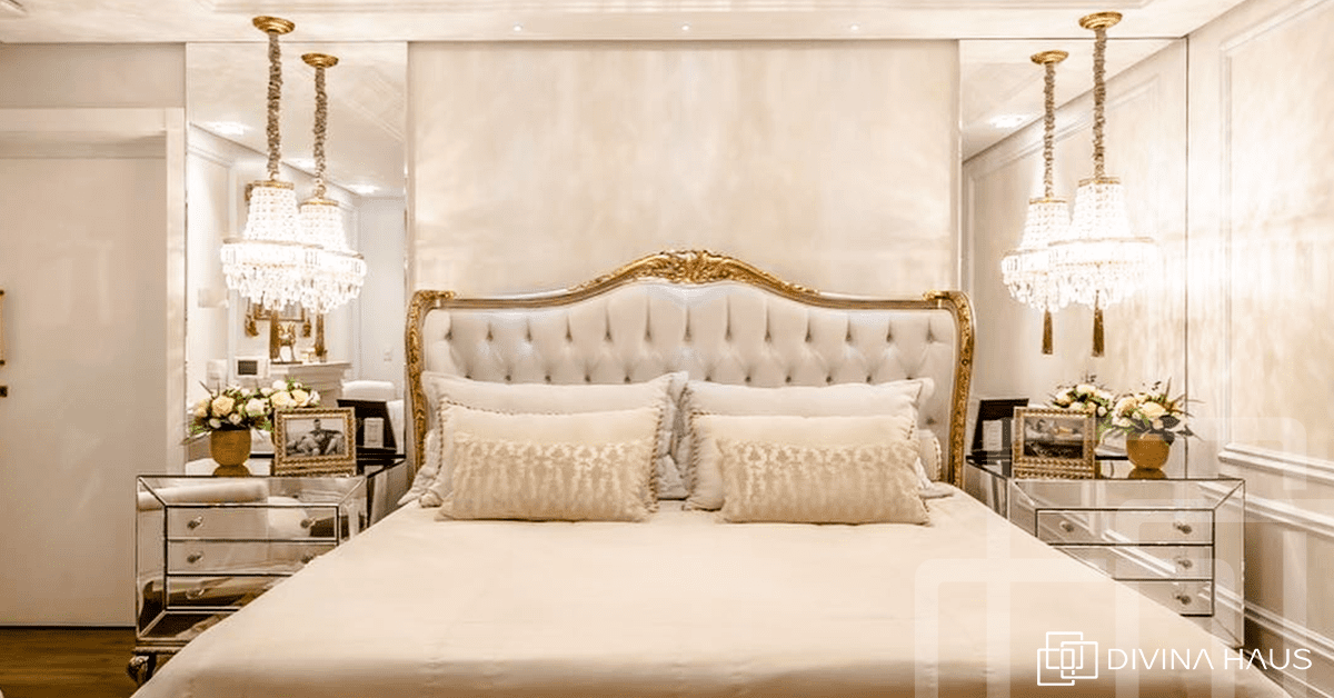 Quarto Elegante com Detalhes Dourados - ideia