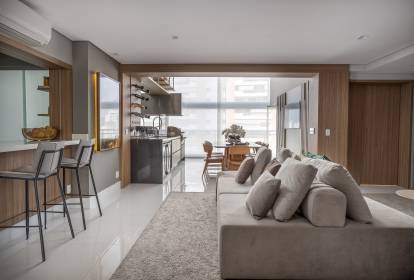 Minimalismo Chic: Paleta Neutra e Integração com Mezanino - inspiração