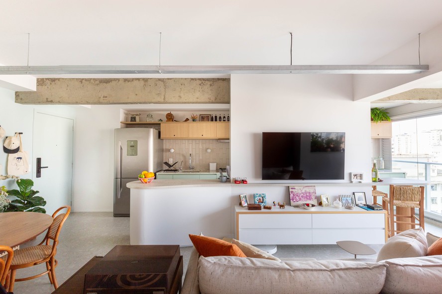 Minimalismo Colorido: Elegância e Alegria em Espaços Compactos - ideia