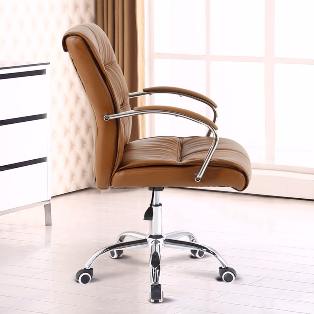 Cadeira de Escritório Clássica em Couro Marrom - ideia