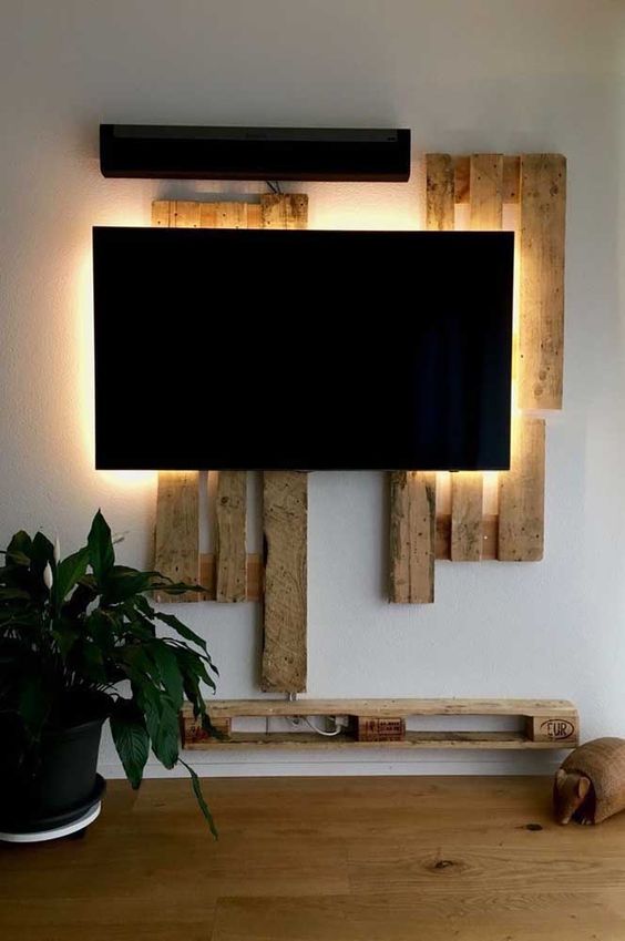 Painéis de Pallet para TV: Um Toque Industrial na Sala - ideia