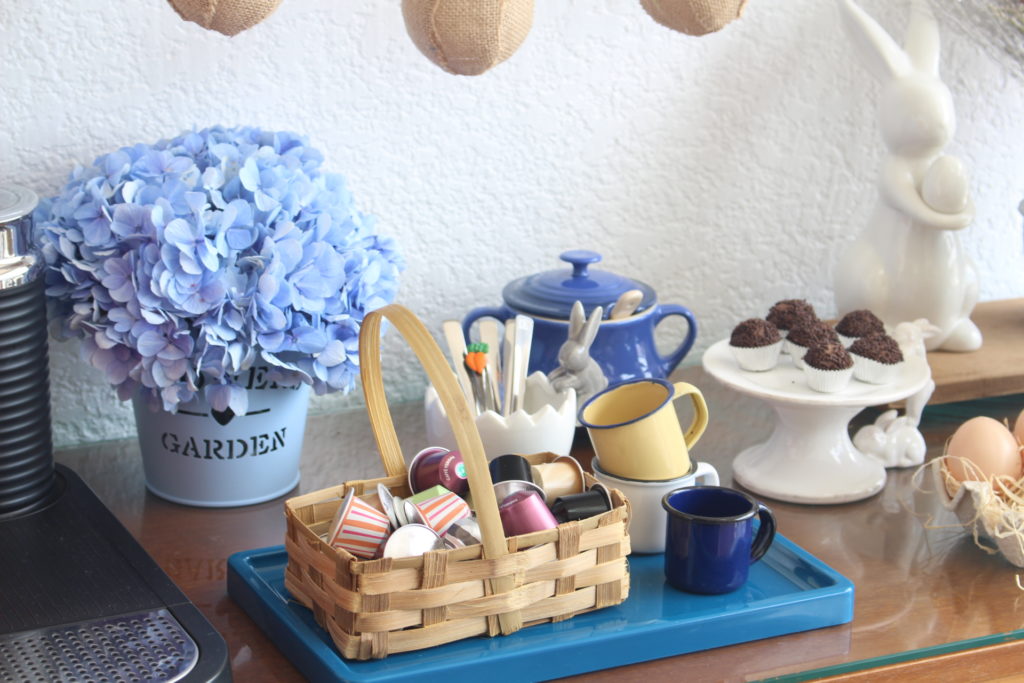 Cantinho do Café Temático de Páscoa: Um Charme Extra na Sua Cozinha - detalhe