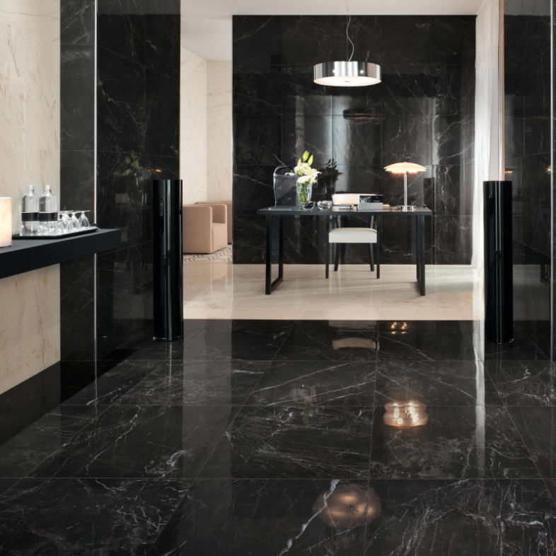 Sofisticação Discreta: Piso Vinílico 2mm Preto para Ambientes Elegantes - ideia