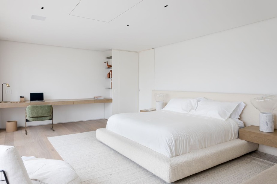 Suíte Minimalista com Cores Neutras e Elegância - detalhe