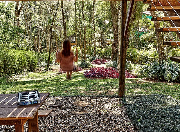 Com Balanço Rústico para um Toque Lúdico - detalhe