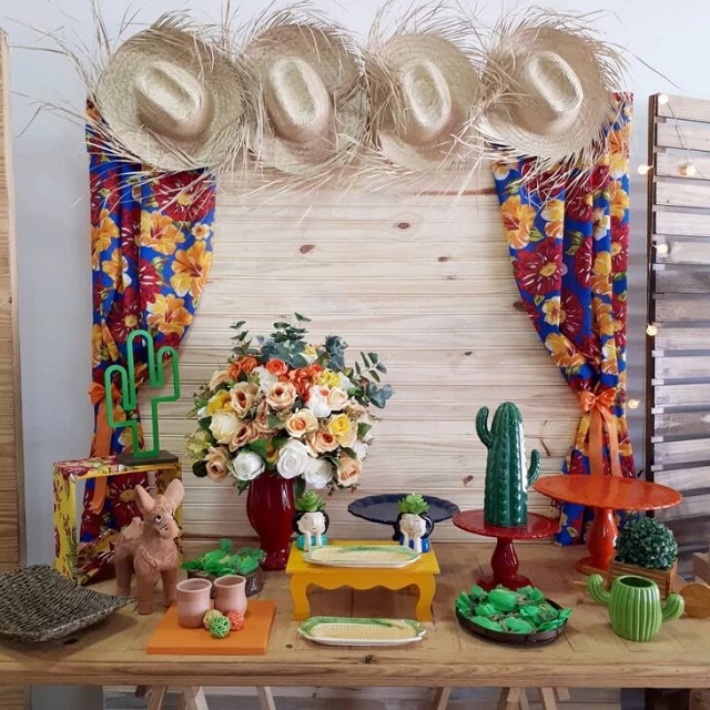 Painel de Fotos Junino: Crie Memórias Inesquecíveis com Seus Convidados - inspiração