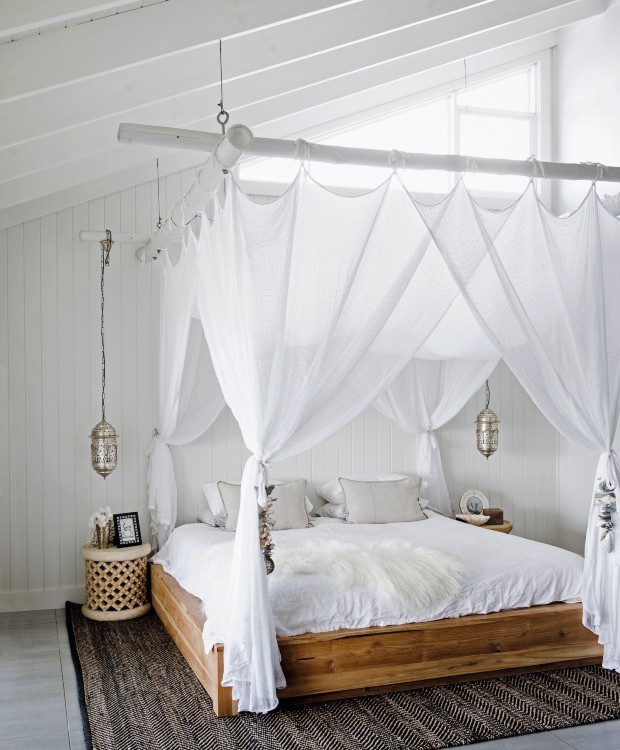 Quarto dos Sonhos: Cama com Dossel e Mosquiteiro para Relaxar - inspiração