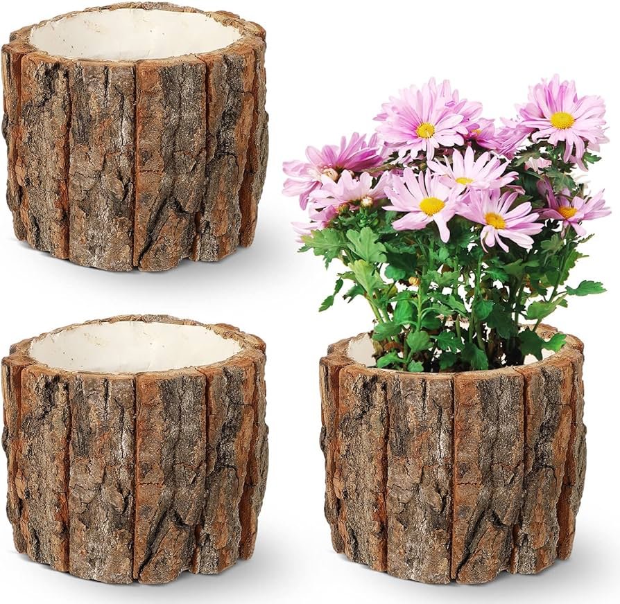 Mix de Ervas Aromáticas e Flores Comestíveis em Vasos de Madeira Rústica: Beleza e Sabor - inspiração
