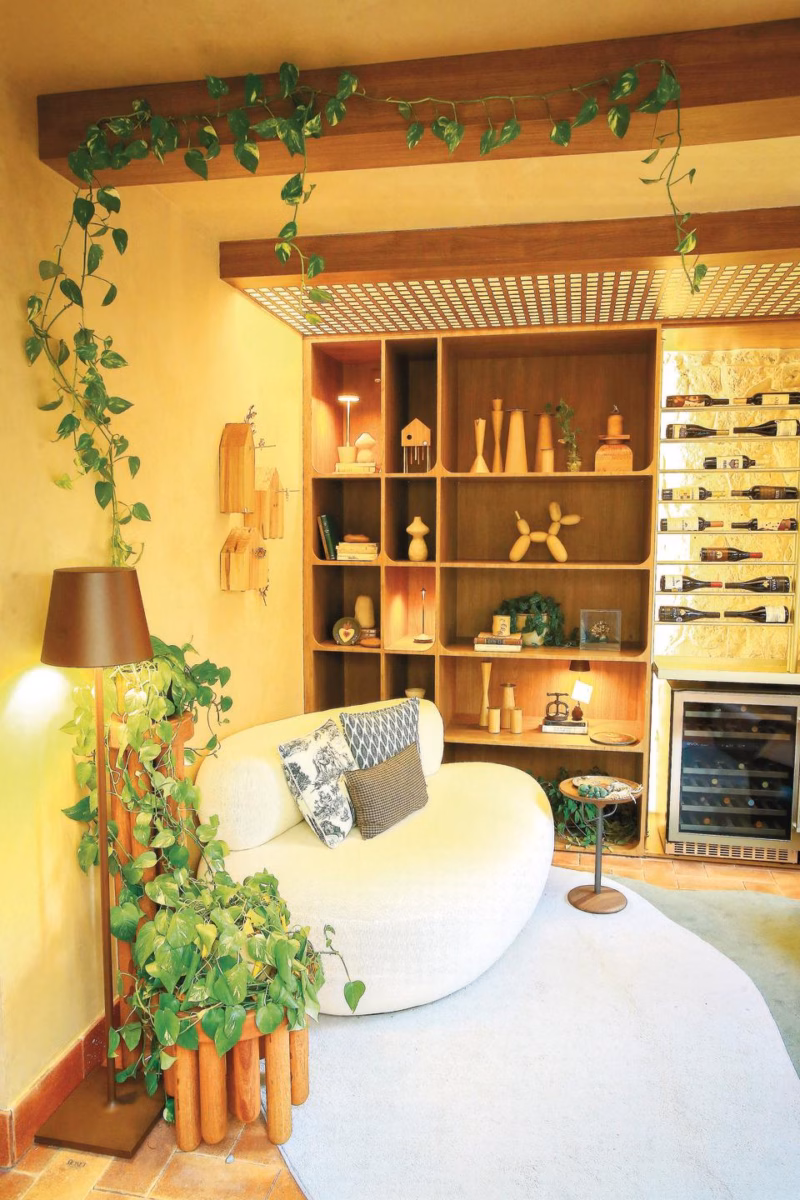 Natureza em Casa: Luminárias com Detalhes em Madeira e Plantas - ideia