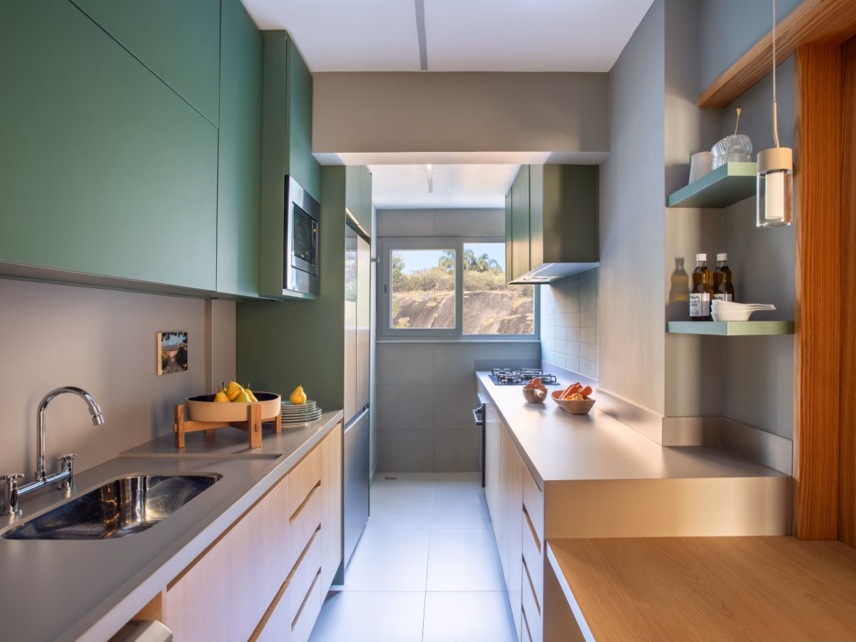 Com Plantas e Temperos Frescos à Mão - ideia