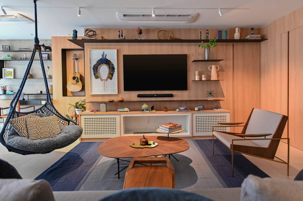 Tecnologia e Design: Sala de TV com Iluminação Inteligente e Automação Residencial - detalhe