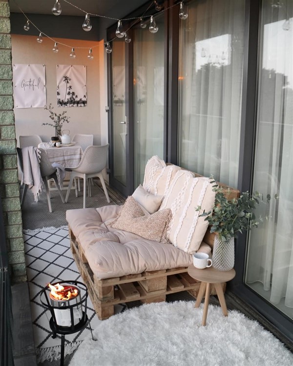 Varanda Sustentável com Paletes e Materiais Reciclados - ideia