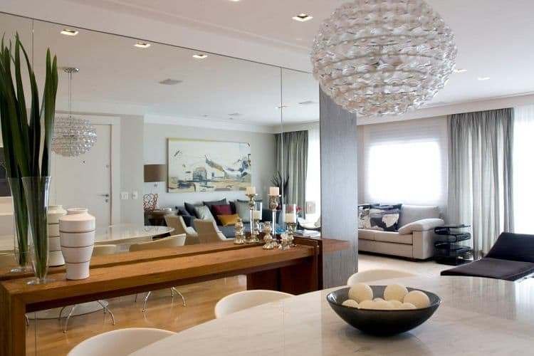 Espelhos de Corpo Inteiro: Amplitude e Praticidade - detalhe