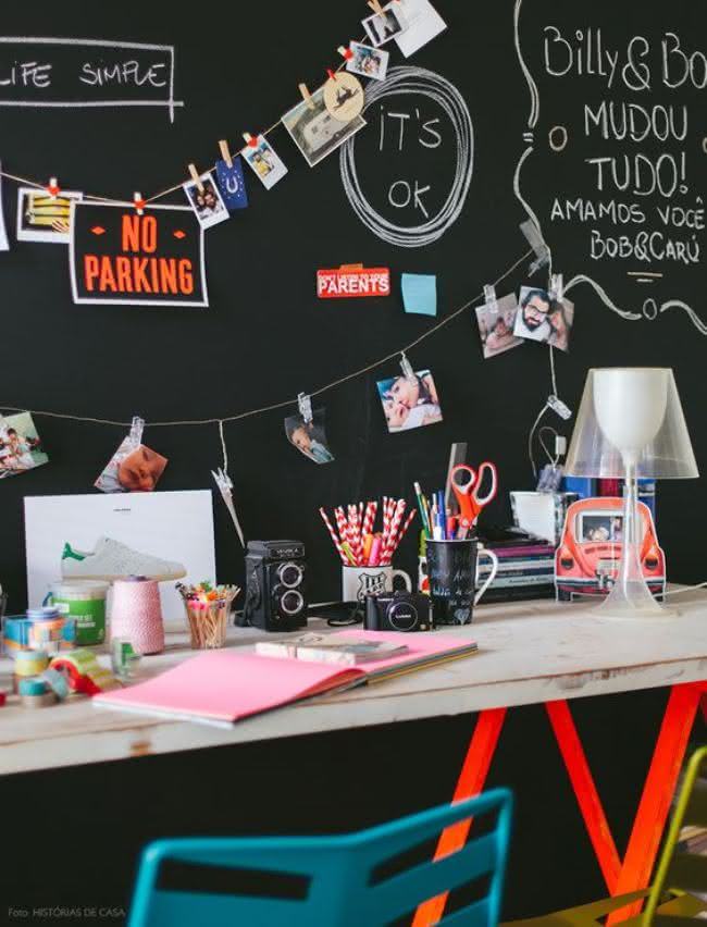 Lousa e Fotos: Uma Combinação Nostálgica e Charmosa - detalhe