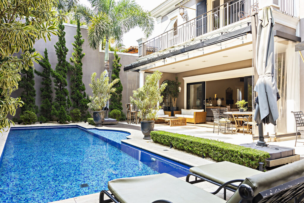 Com Hidromassagem Integrada e Aquecimento Solar - detalhe