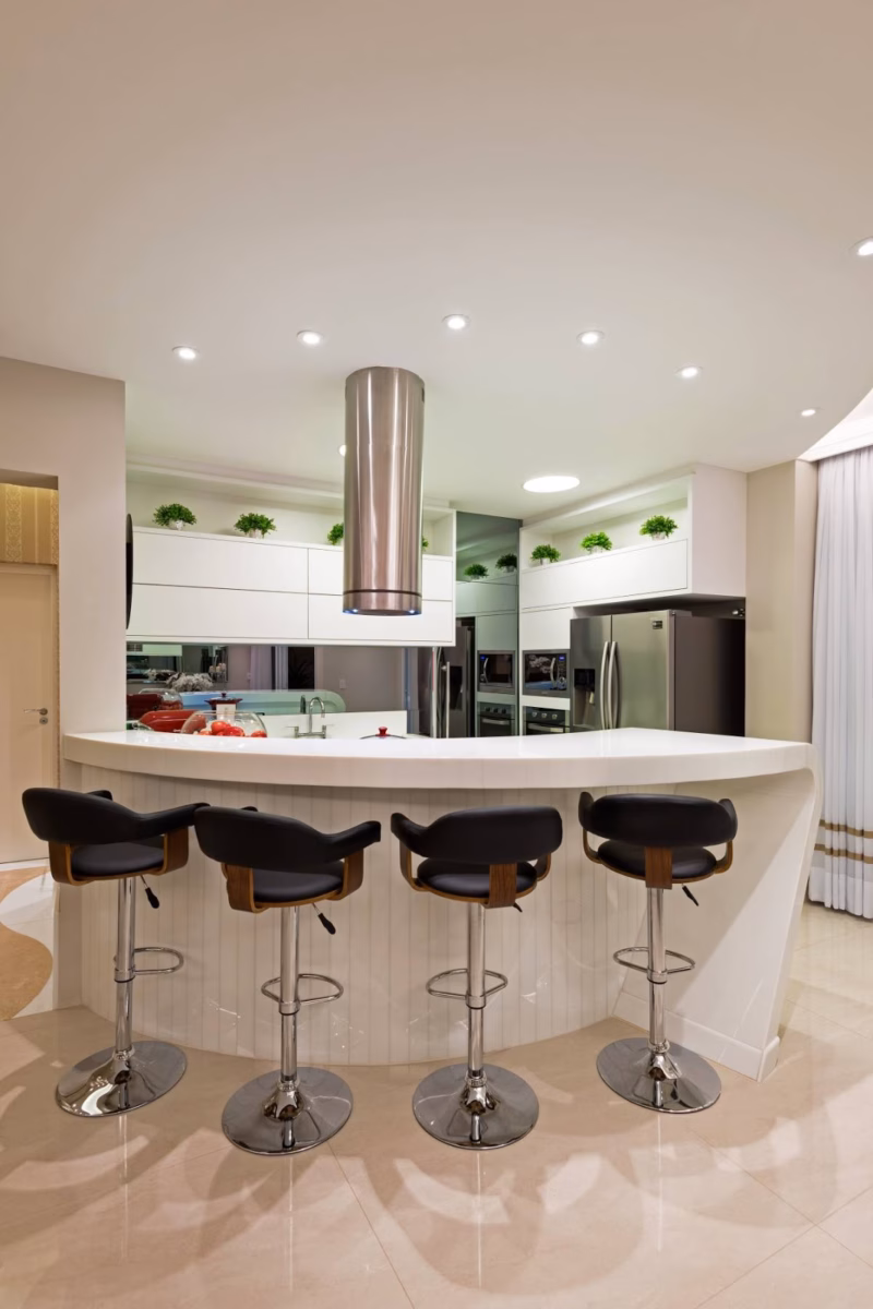 Ilha Redonda com Revestimento em Quartzo Branco e Iluminação Embutida - ideia