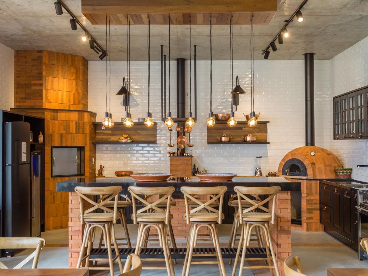 Com Tecidos Naturais e Bordados: A Delicadeza do Artesanato - detalhe