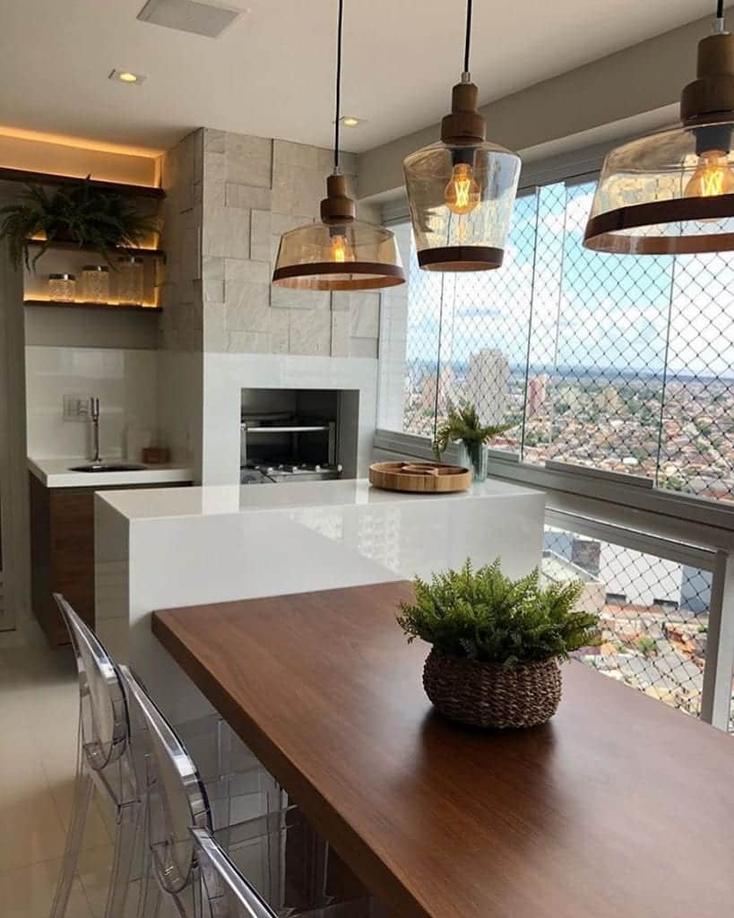 Varanda Gourmet com Churrasqueira e Bancada - detalhe