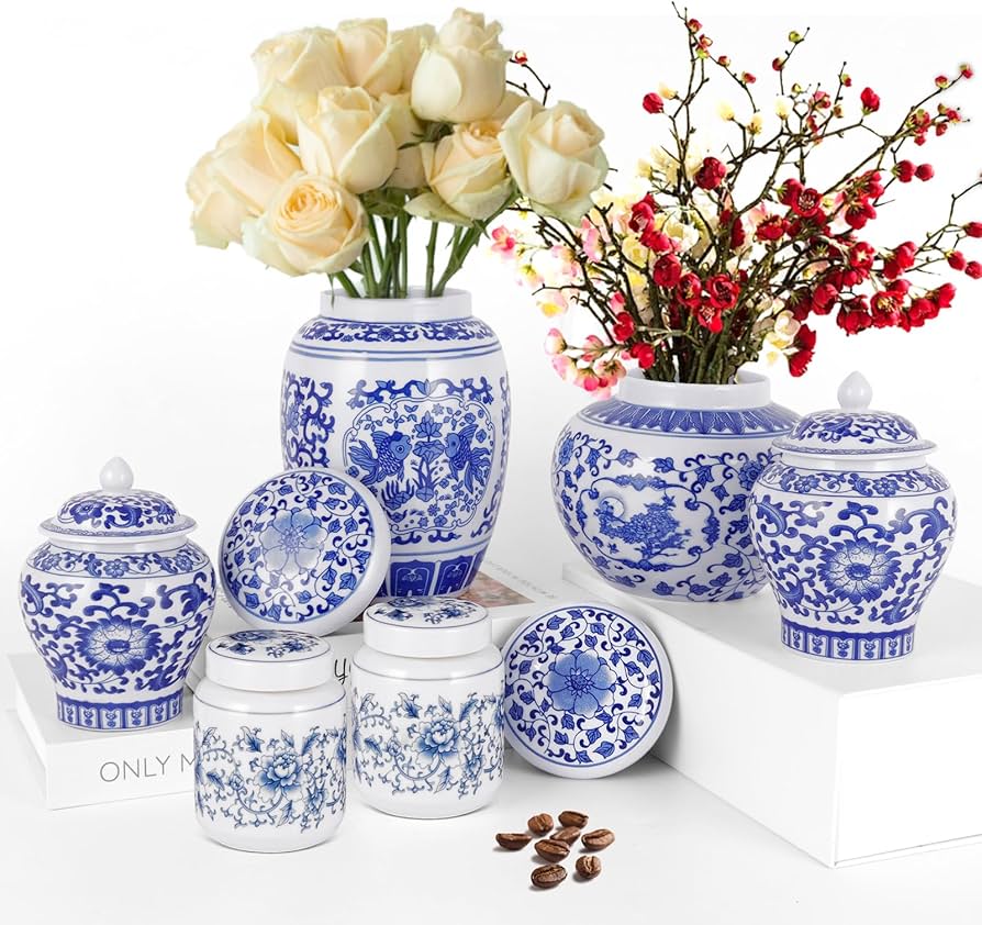 Arranjos Criativos em Mini Vasos de Porcelana Vintage - inspiração