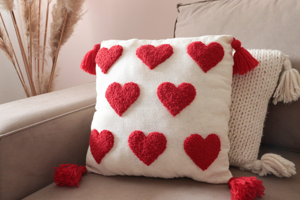 Almofadas em Crochê: Aconchego Artesanal que Aquece o Coração - ideia