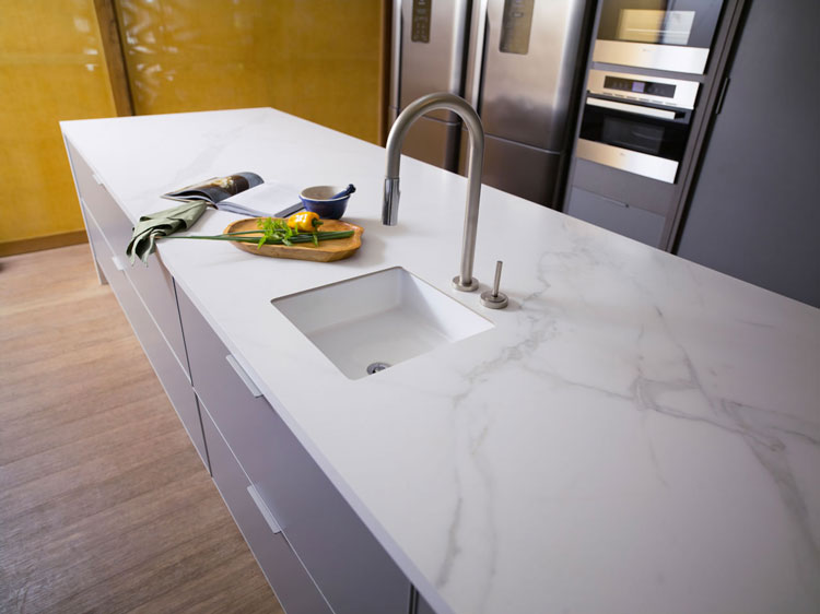 Porcelanato que Imita Mármore Carrara: Luxo Acessível na Sua Cozinha - inspiração