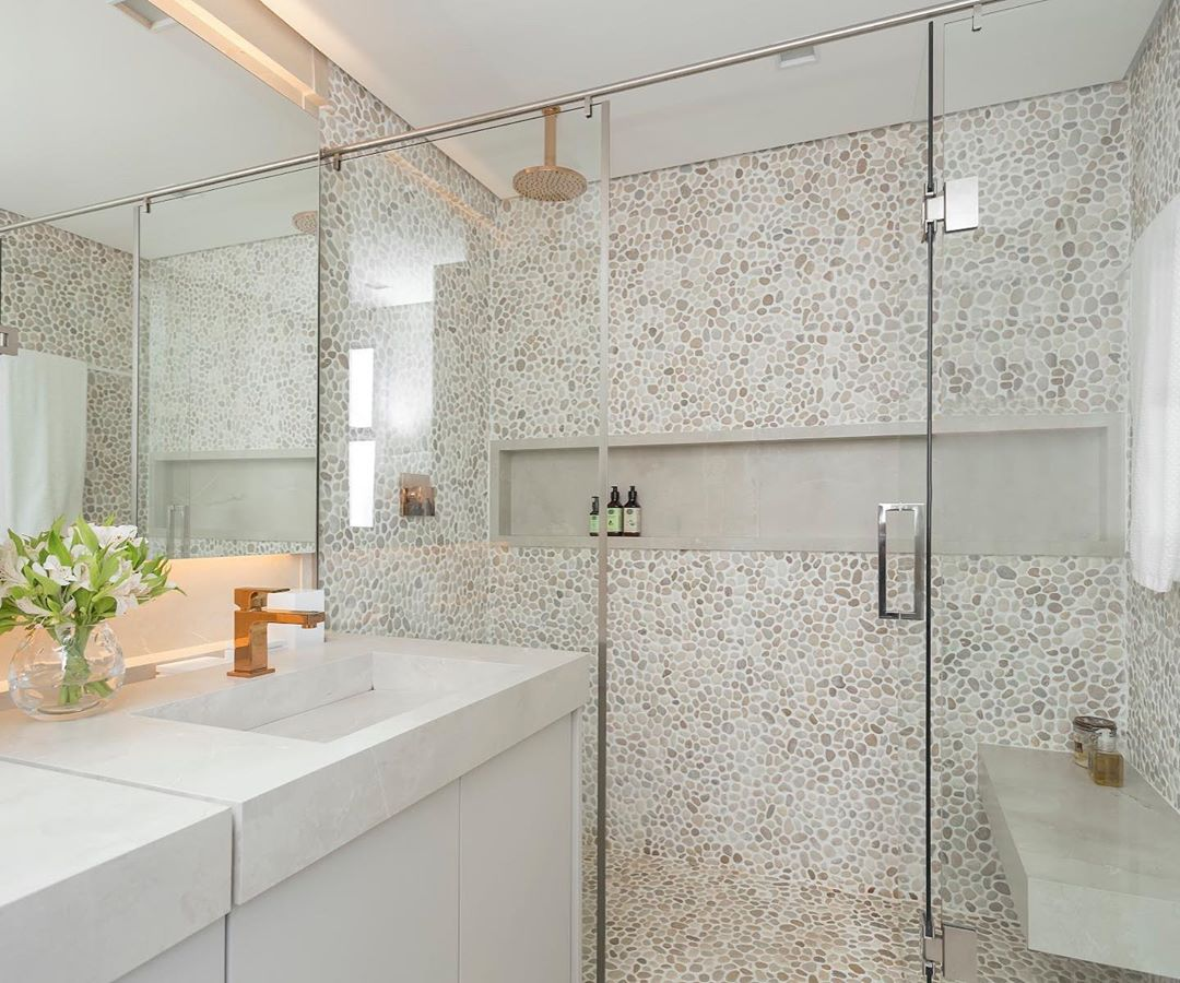 Box Relaxante com Bancos de Apoio Internos - inspiração