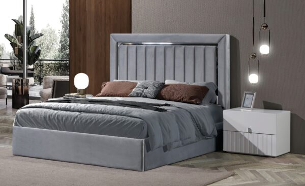 Cabeceira Aconchegante em Veludo: Um Toque de Luxo e Sofisticação - detalhe