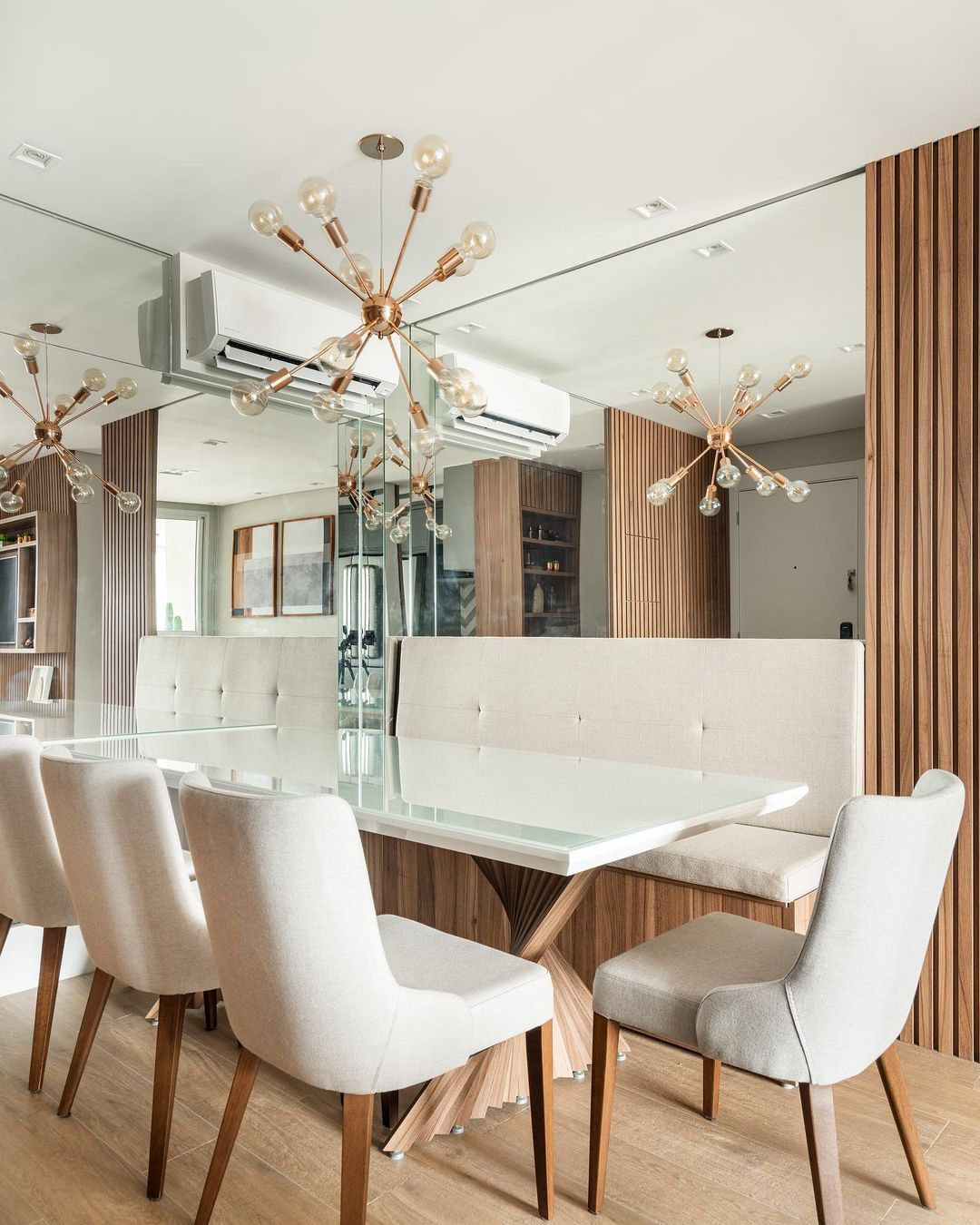 Canto Alemão Planejado Aconchegante com Almofadas de Crochê e Tricô - inspiração