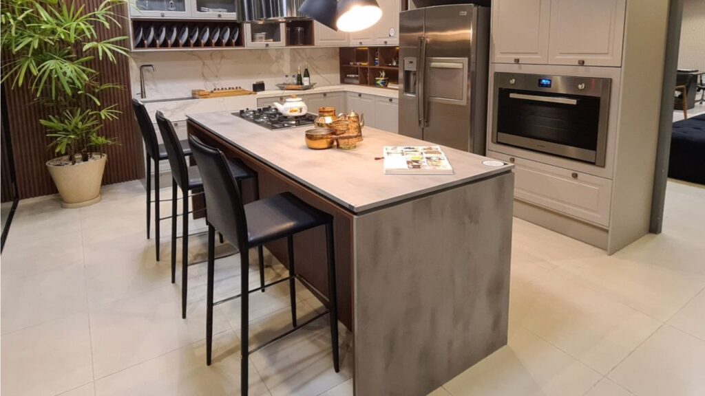 Cozinha Conceito Aberto com Ilha Central: Ponto de Encontro e Elegância - ideia