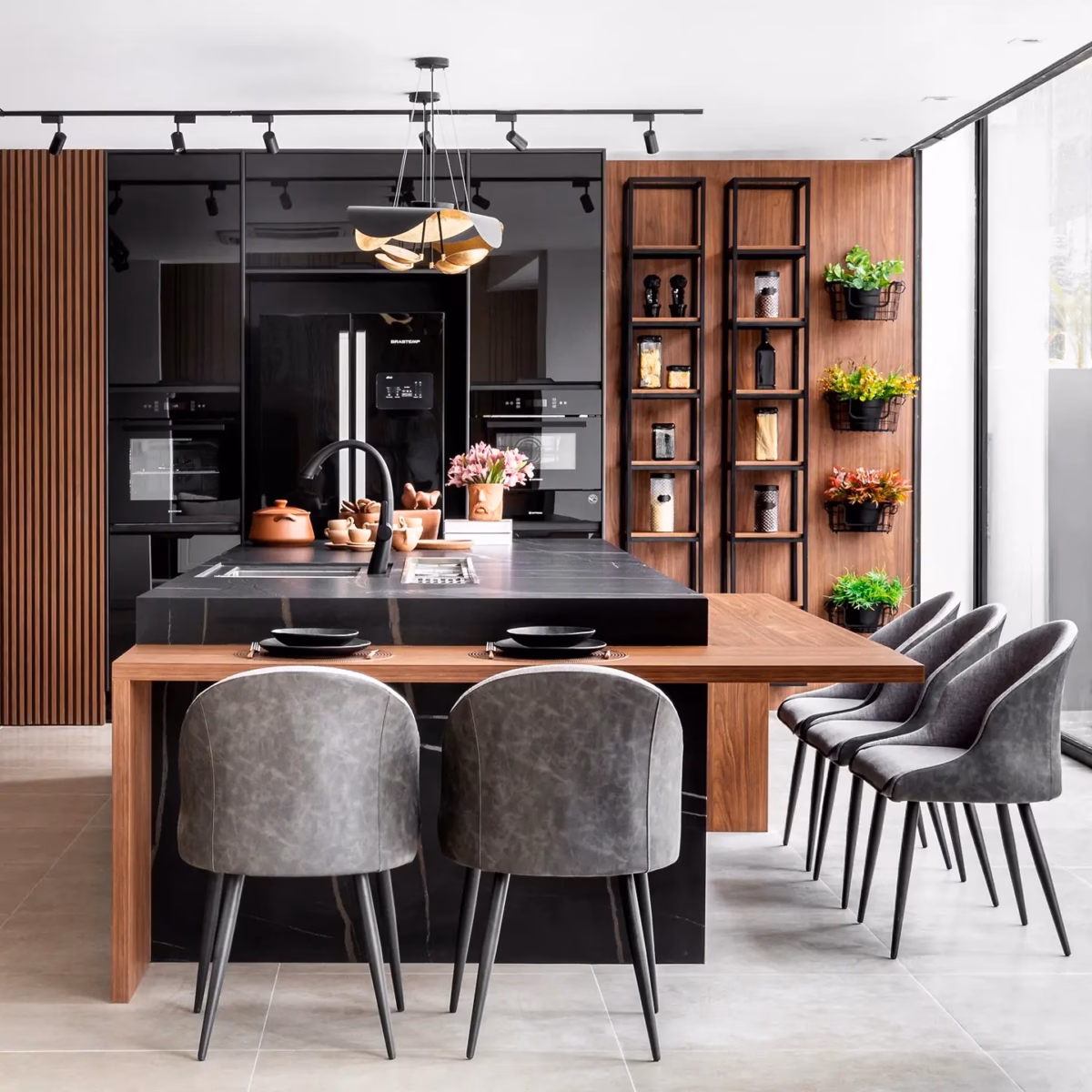 Madeira Escura e Elegante: Sofisticação na Cozinha - inspiração