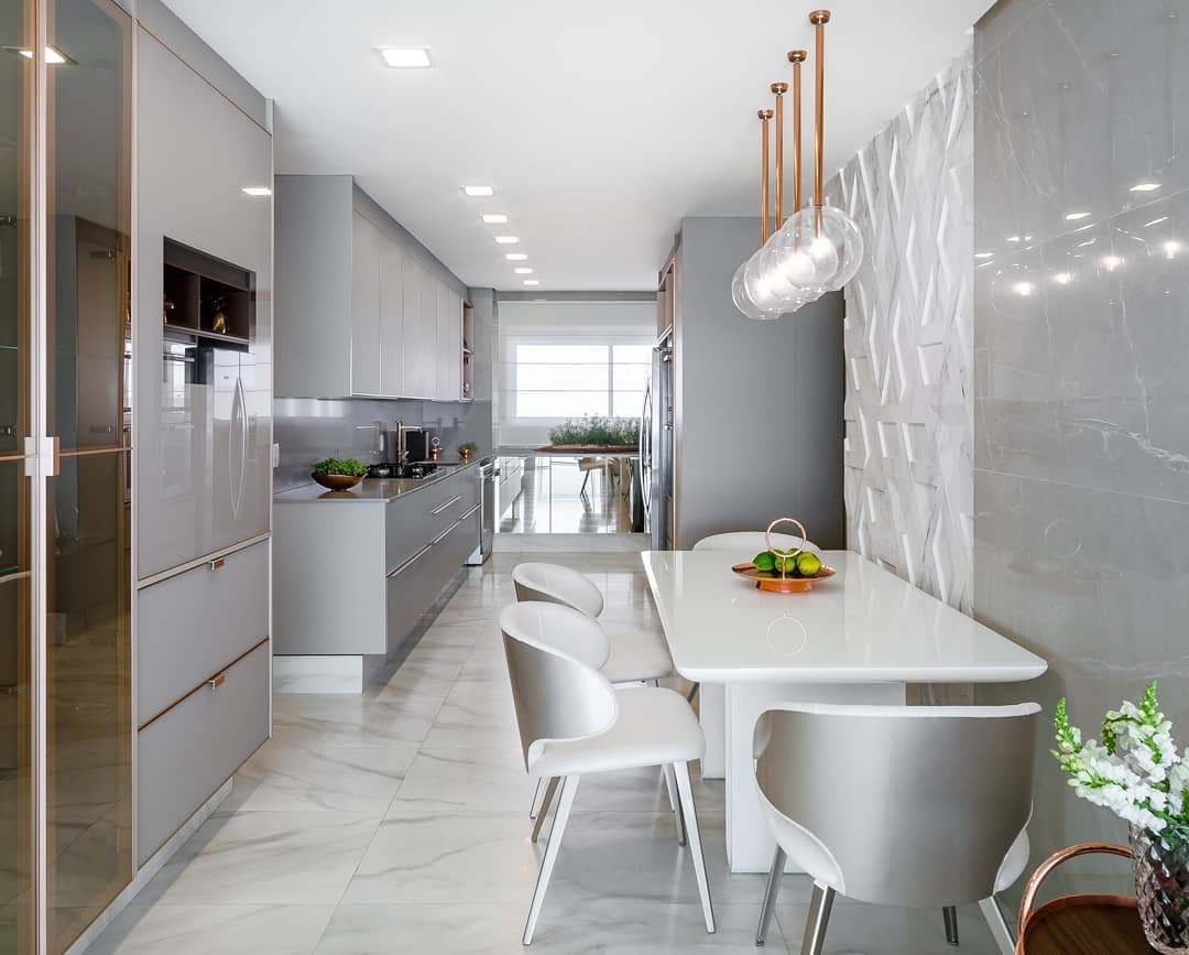 Cozinha Planejada com Revestimento 3D: Textura e Sofisticação - detalhe