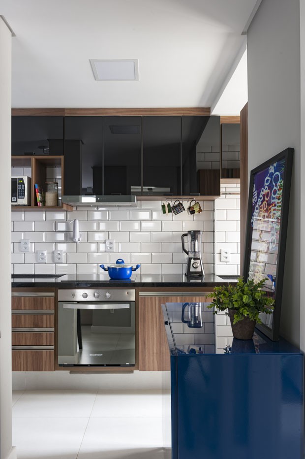 Com Azulejos Metrô e Cores Vibrantes - ideia