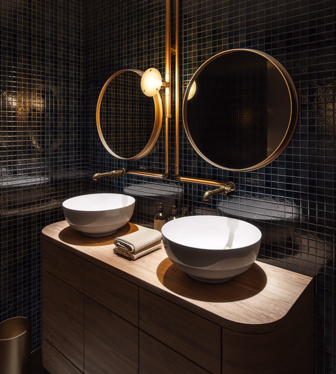 Com Detalhes Dourados: Luxo e Sofisticação - ideia