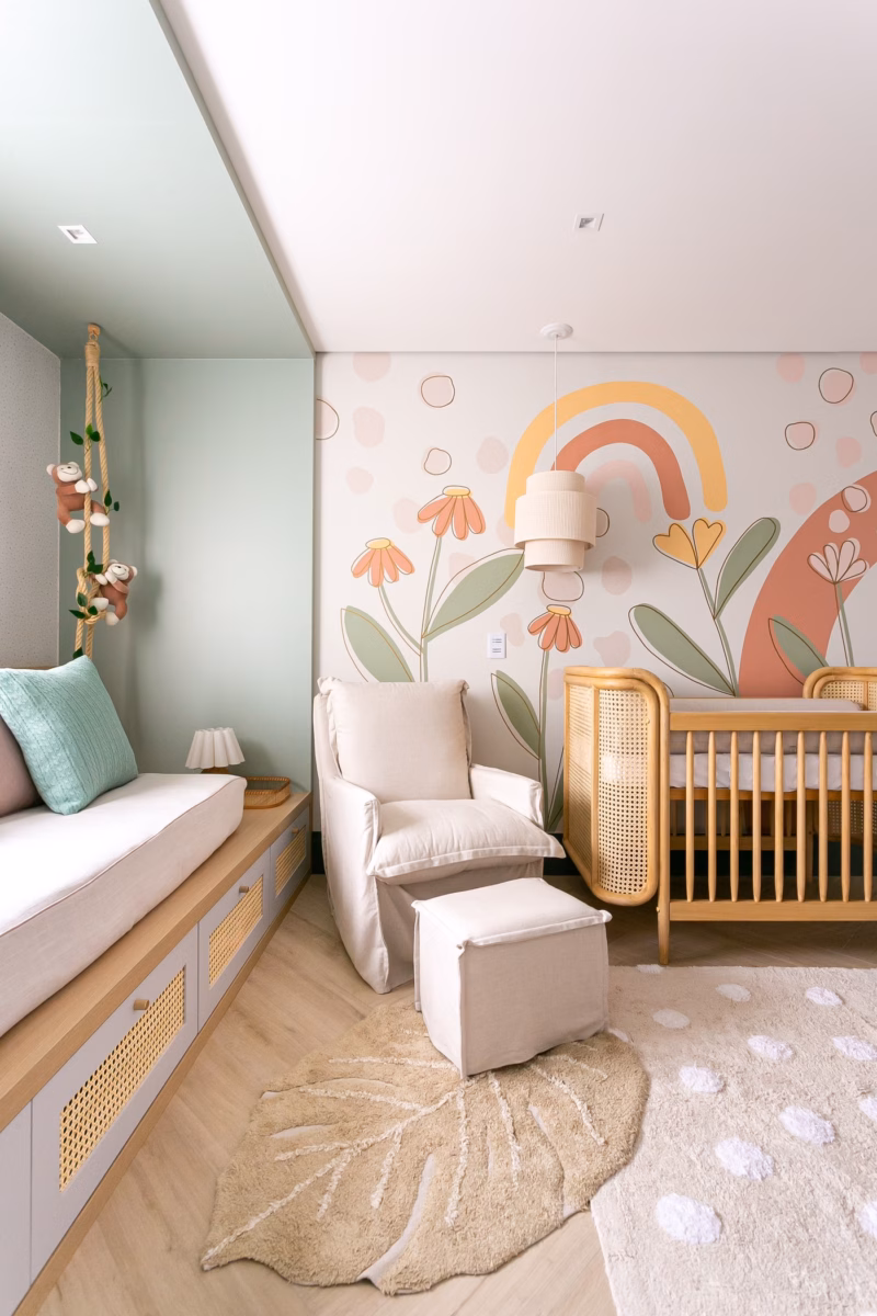 Delicadeza e Calma: Quarto de Bebê com Decoração em Tons Pastel e Toque Romântico - inspiração