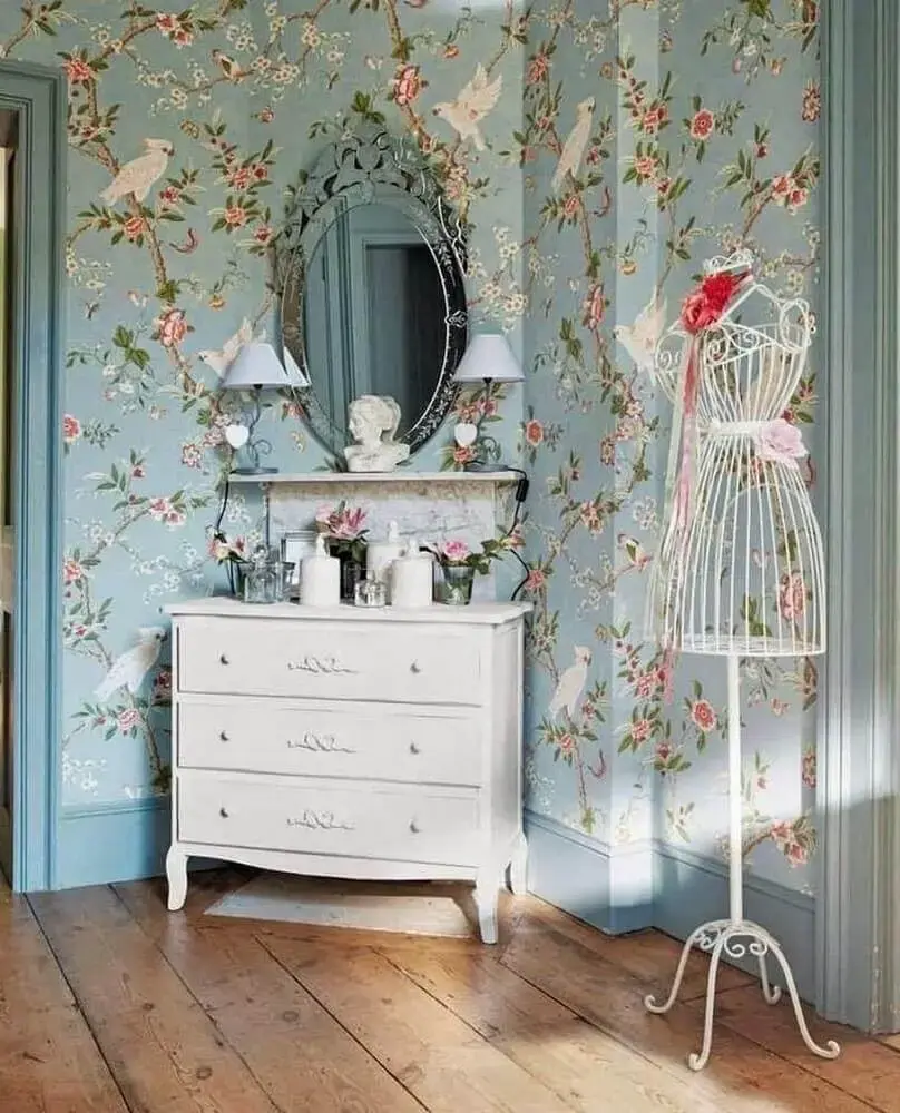 Decoração Clássica com Papel de Parede Floral - inspiração