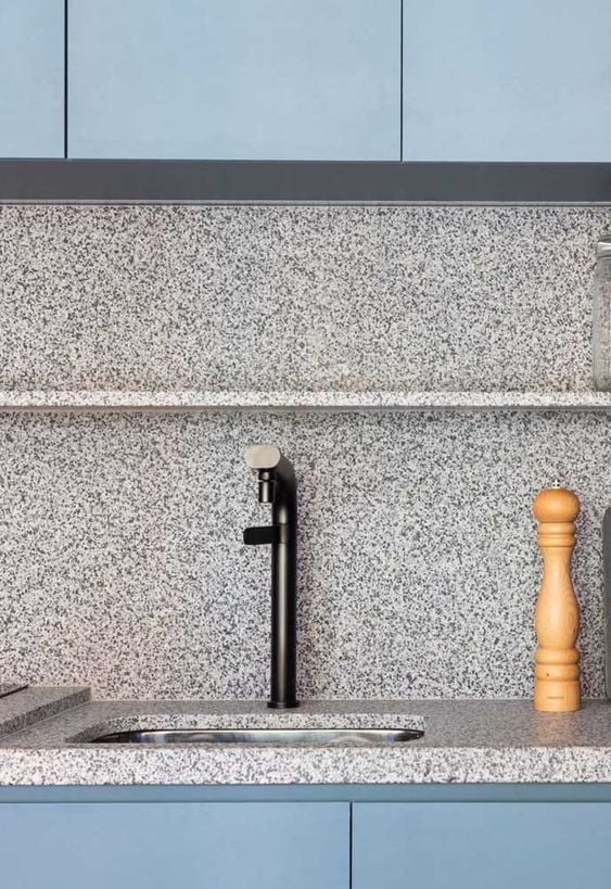 Revestimento de Parede em Granito Cinza: Texturas que Impressionam - detalhe