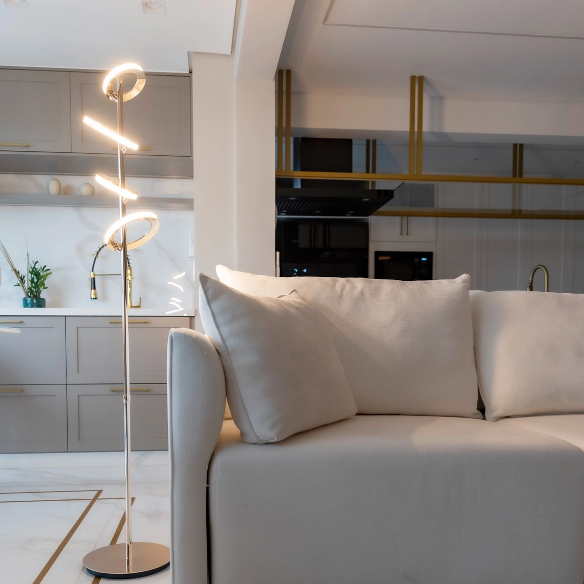 Luminária de Piso com Luzes de LED Integradas: Modernidade e Eficiência - ideia