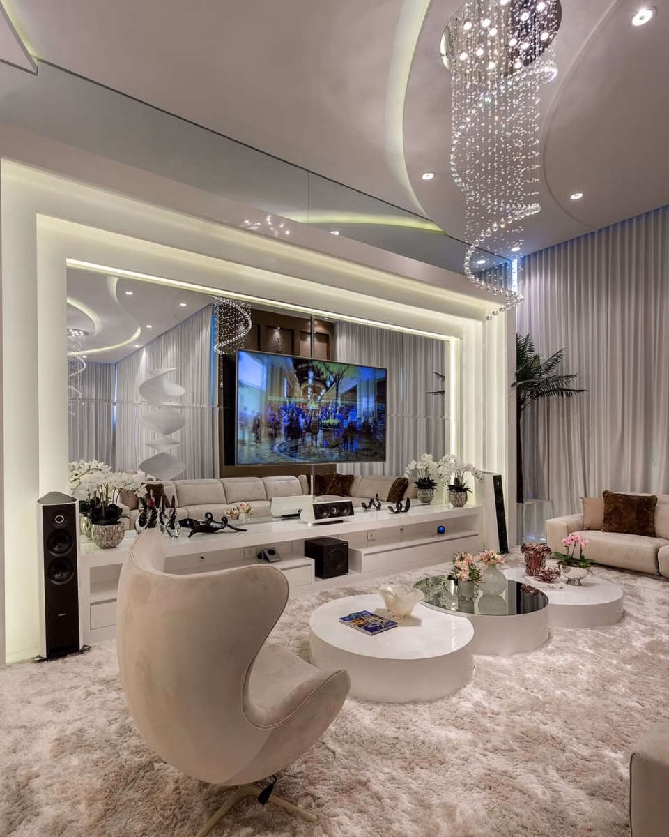 Painel de TV Espelhado: Glamour e Amplitude no Seu Living - detalhe