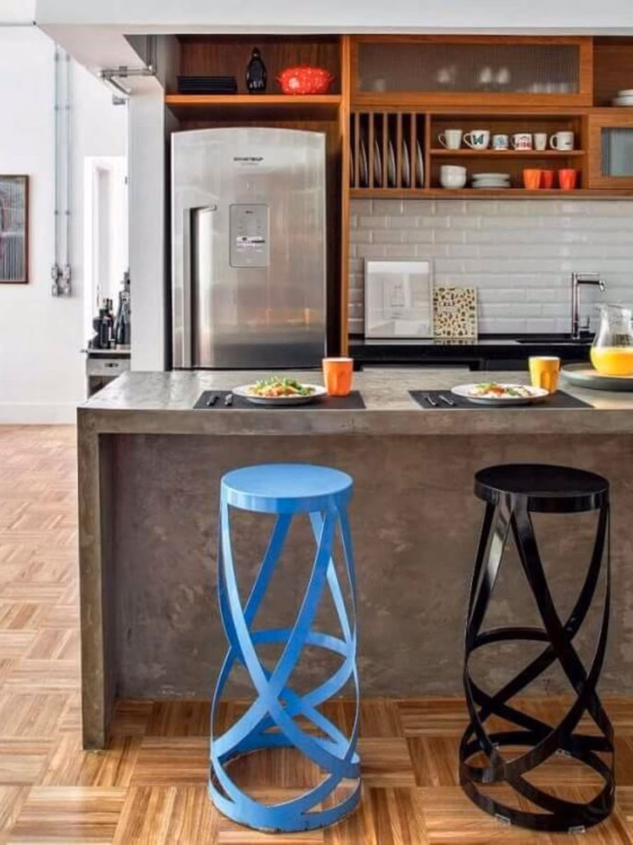 Cozinha Compacta com Detalhes em Cimento Queimado - ideia
