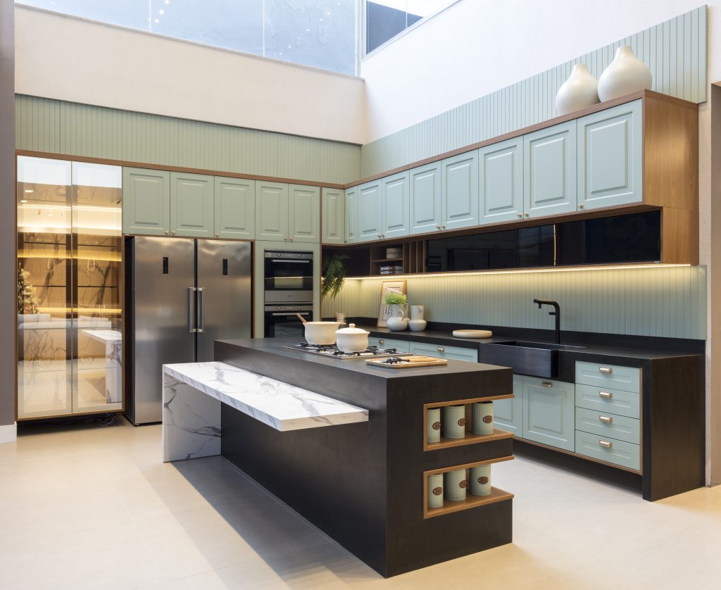 Armário de Cozinha de Madeira com Estilo Provençal: Elegância e Sofisticação com Toque Campestre - ideia