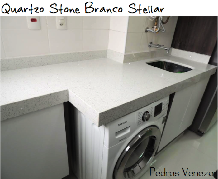 Bancada de Quartzo Integrada à Sala: Ampliação e Conectividade - detalhe