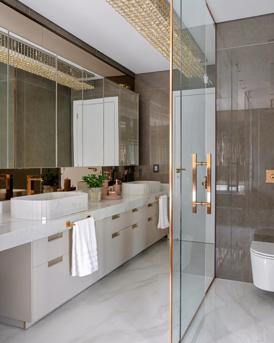 Metais Rosé Gold e Detalhes em Mármore - inspiração