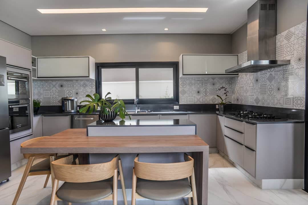 Ilha com Revestimento em Ladrilho Hidráulico e Estilo Retrô - detalhe