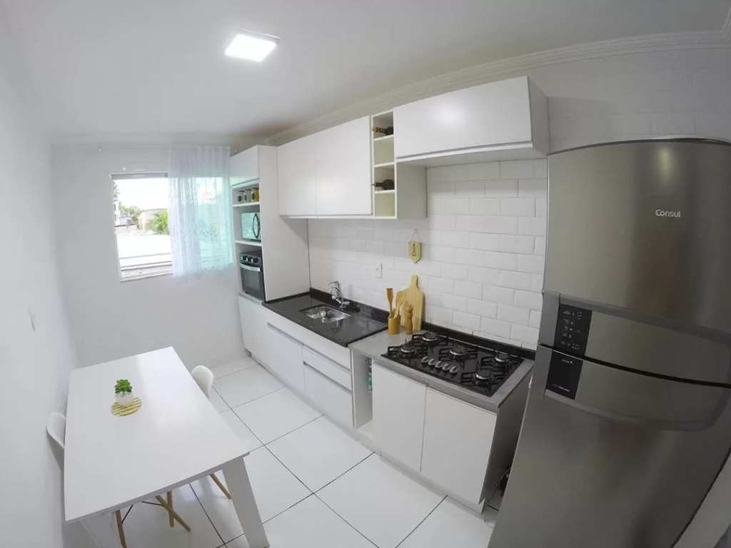 Toda Clean em Branco e Cinza: Minimalismo Elegante - ideia