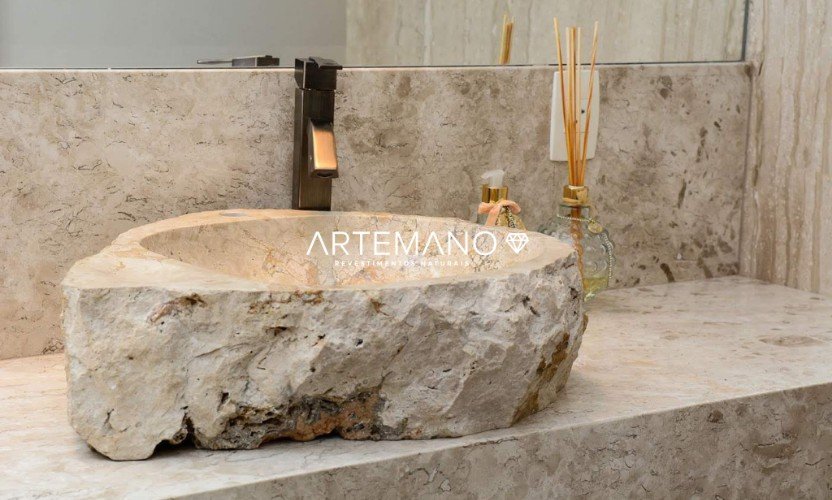 Cuba Esculpida em Mármore Travertino: Elegância Natural - ideia