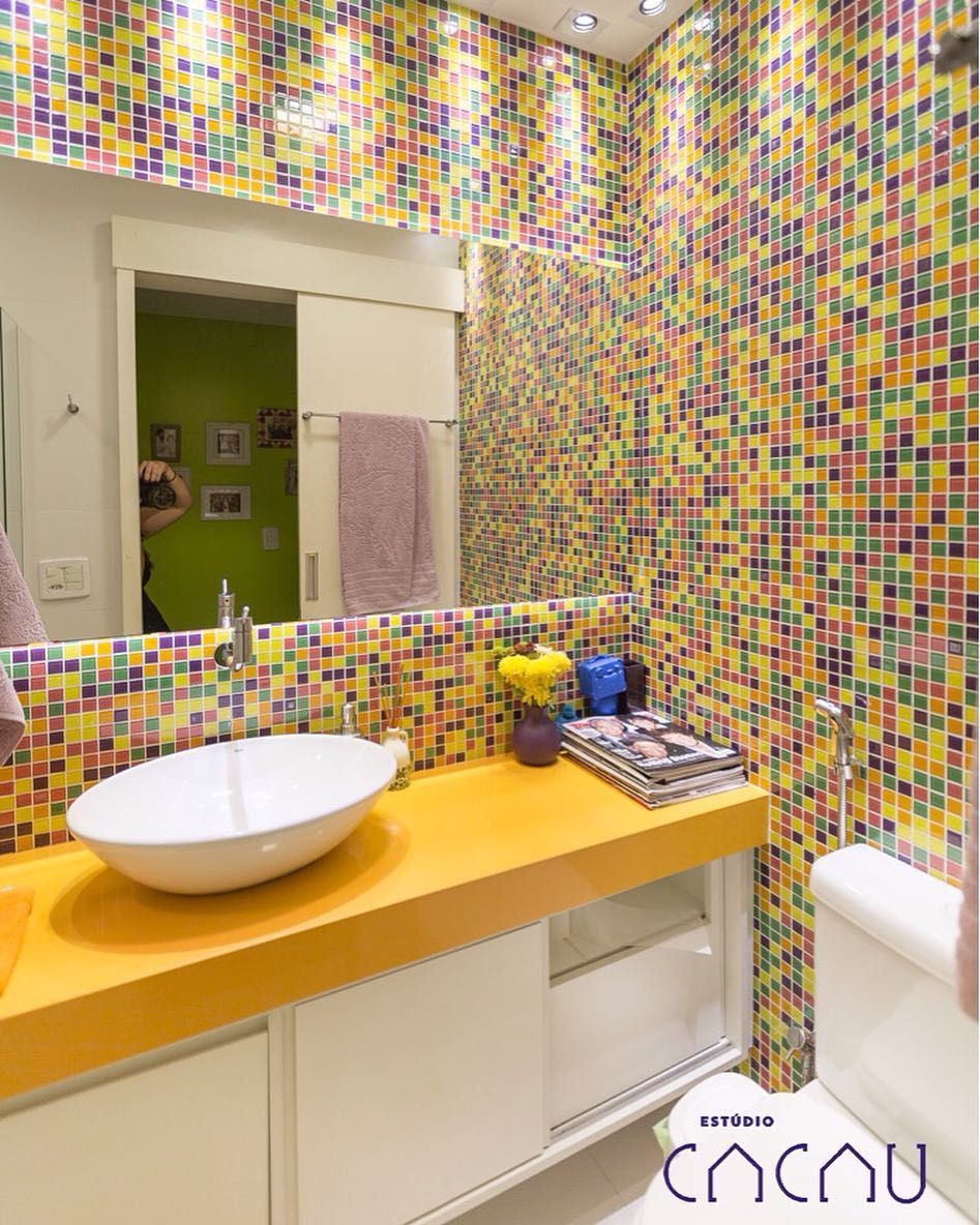 Decoração Vibrante com Azulejos Coloridos - ideia