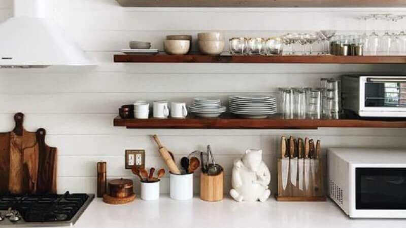 Prateleiras Suspensas: Seu Espaço Aéreo Aproveitado ao Máximo! - detalhe