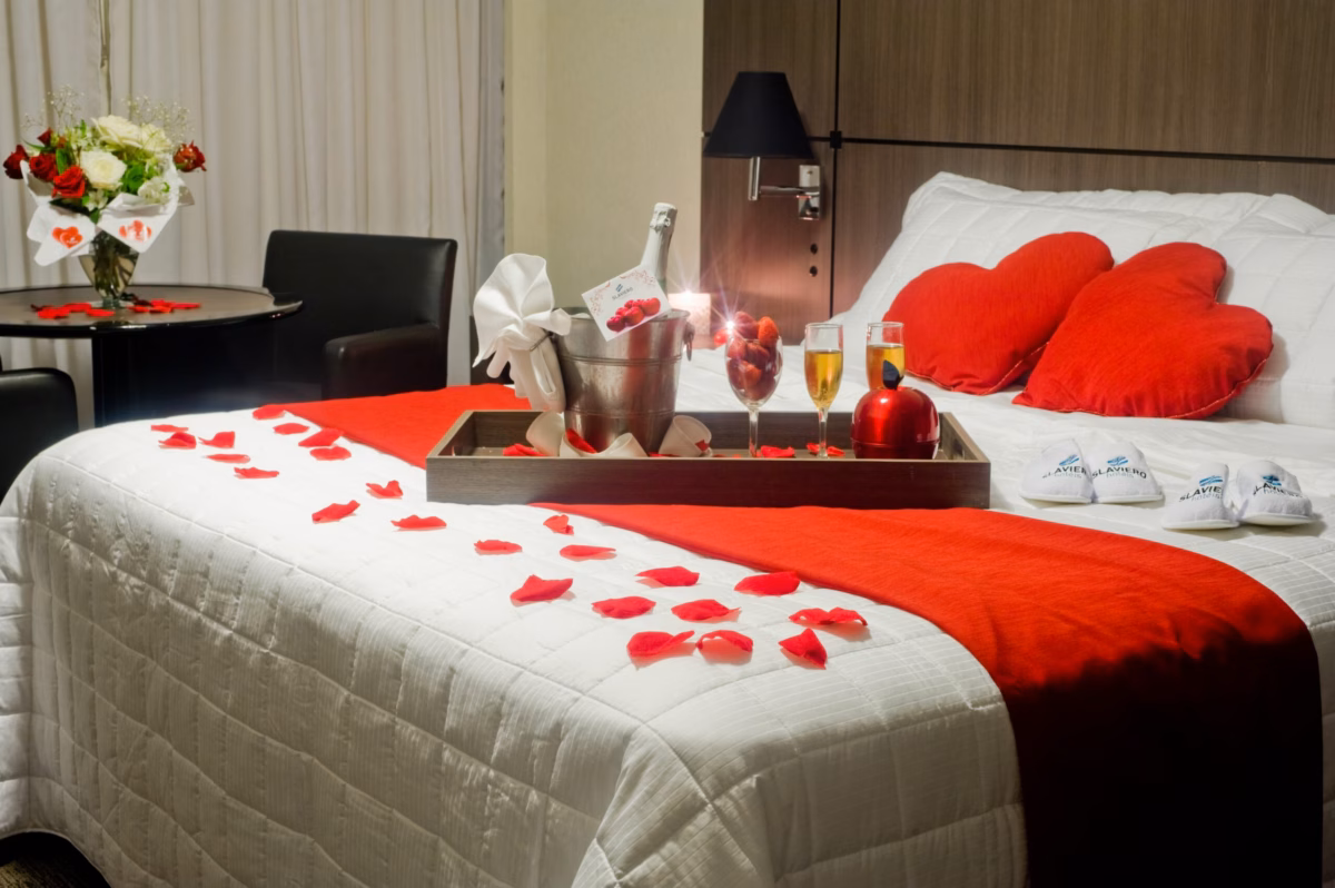 Decoração Romântica com Cordão de Luz e Fotos Memoráveis - inspiração