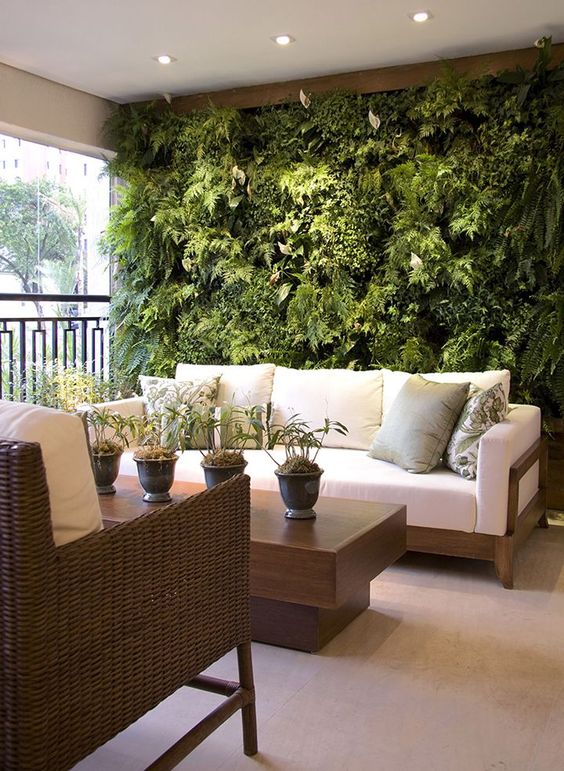Decoração com Plantas Suspensa: Um Jardim Vertical Charmoso - inspiração